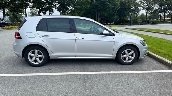 Volkswagen e-Golf VII 5 of 10