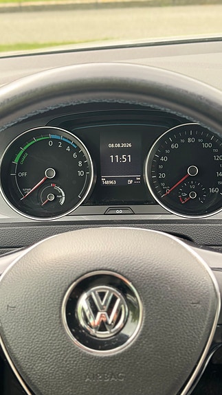 Volkswagen e-Golf VII 9 of 10