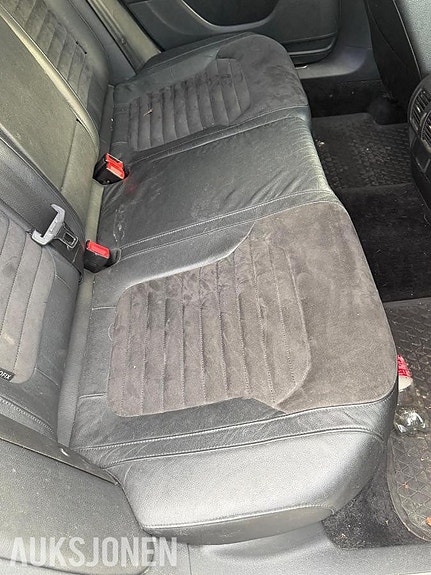 Volkswagen Passat 29 of 30