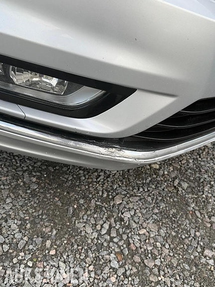 Volkswagen Passat 12 of 30