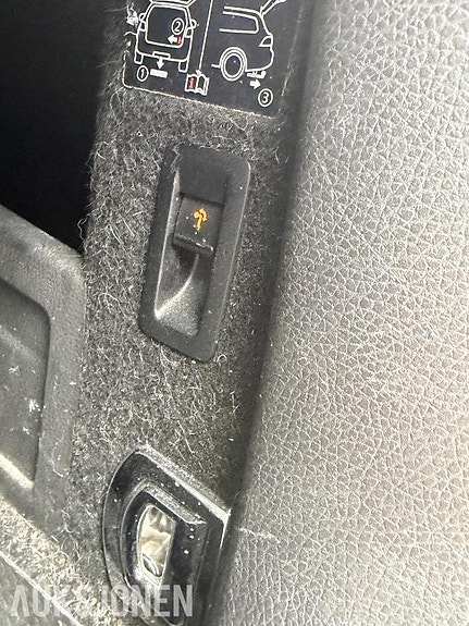 Volkswagen Passat 18 of 30