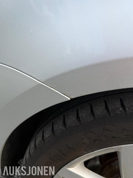 Volkswagen Passat 10 of 30