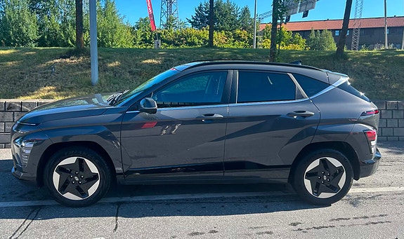 Hyundai Kona 2 of 7