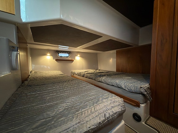 Sargo 36 Explorer Fly 30 of 30