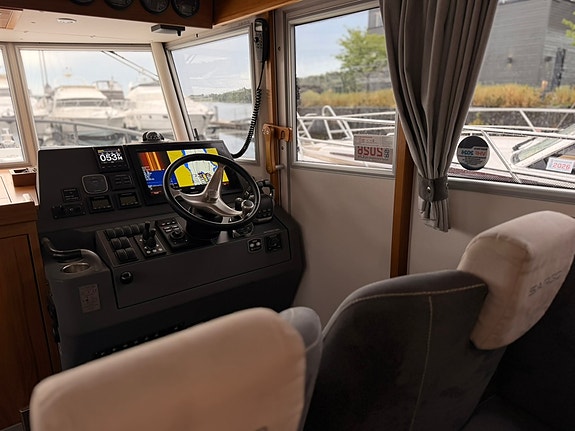 Sargo 36 Explorer Fly 15 of 30
