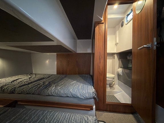 Sargo 36 Explorer Fly 29 of 30