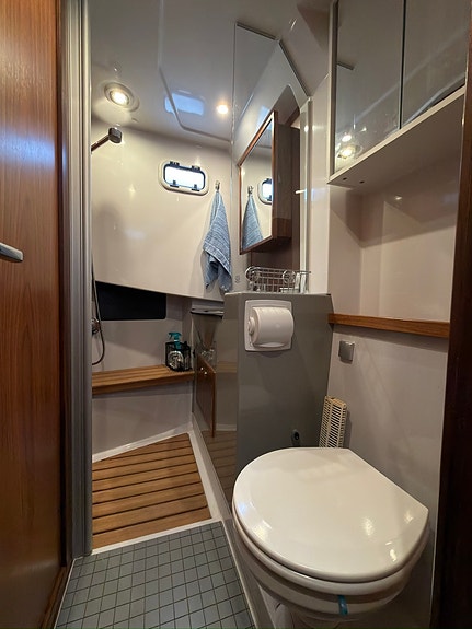 Sargo 36 Explorer Fly 26 of 30