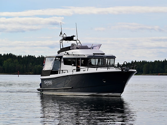 Sargo 36 Explorer Fly 5 of 30