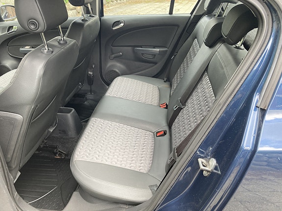 Opel Corsa 16 of 17