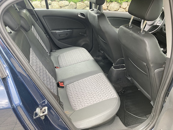 Opel Corsa 15 of 17