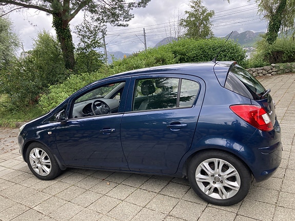 Opel Corsa 9 of 17