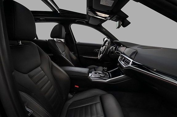 BMW 330d 13 of 15