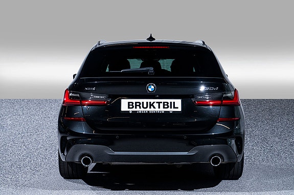 BMW 330d 6 of 15