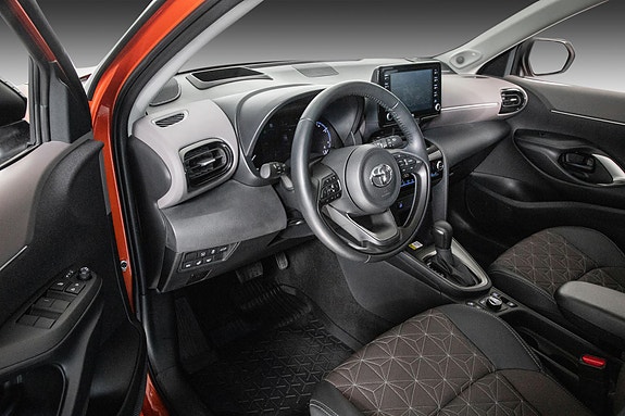 Toyota Yaris Cross 18 of 25