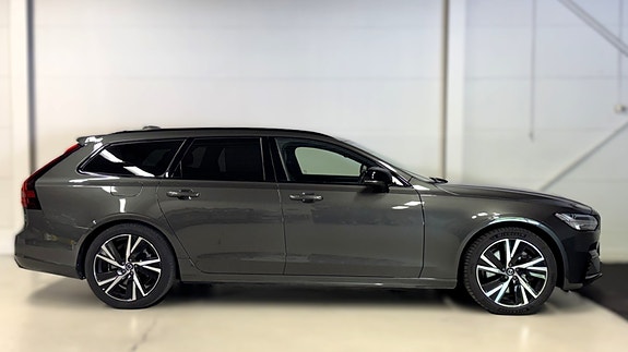 Volvo V90 3 of 30