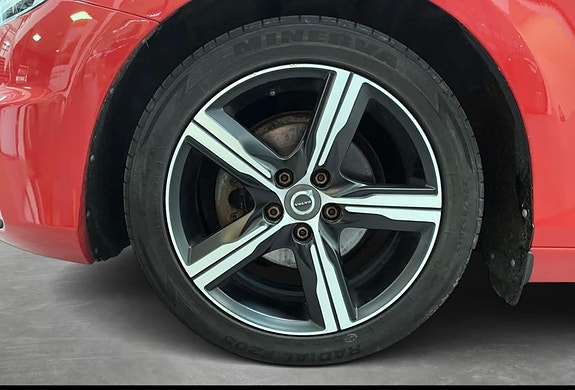 Volvo V40 22 of 24