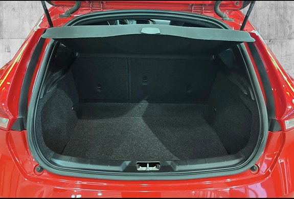 Volvo V40 23 of 24
