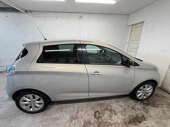 Renault Zoe 8 of 17