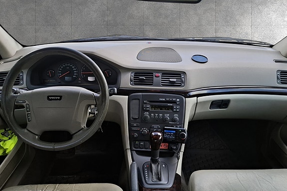 Volvo S80 11 of 24
