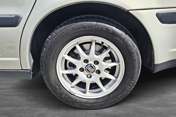 Volvo S80 9 of 24