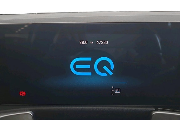 Mercedes-Benz EQB300 6 of 12