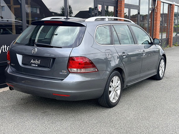 Volkswagen Golf 5 of 22