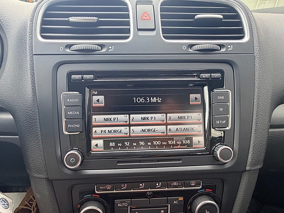 Volkswagen Golf 16 of 22