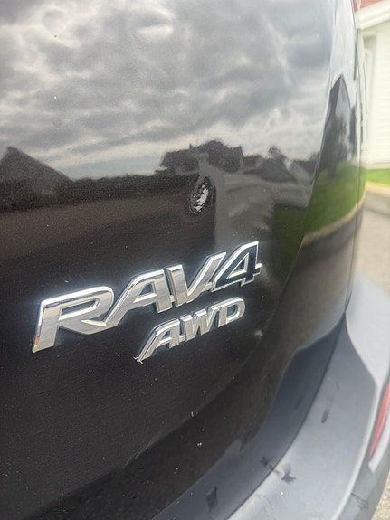 Toyota RAV4 6 of 12