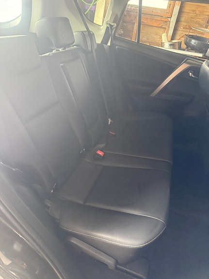 Toyota RAV4 11 of 12
