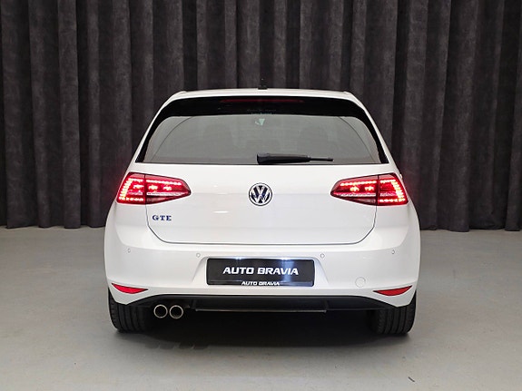 Volkswagen Golf VII 6 of 30