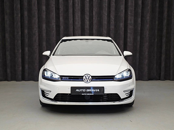 Volkswagen Golf VII 2 of 30