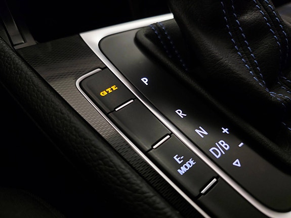 Volkswagen Golf VII 29 of 30
