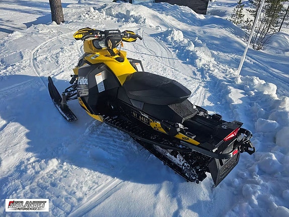 Ski-doo MXZ X-RS 600 HO E-TEC 3 of 5
