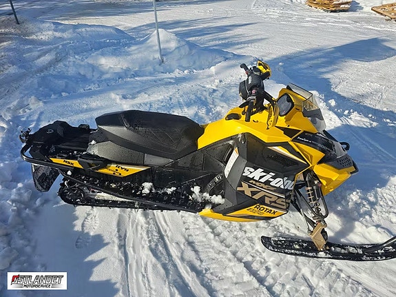 Ski-doo MXZ X-RS 600 HO E-TEC 4 of 5