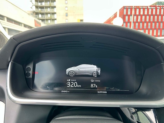 Jaguar I-PACE 25 of 30
