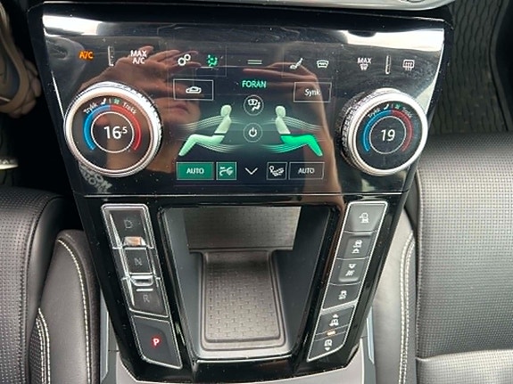 Jaguar I-PACE 19 of 30