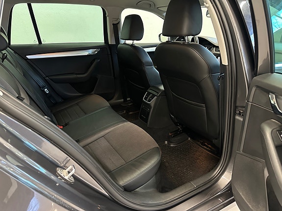 Skoda Octavia 12 of 30