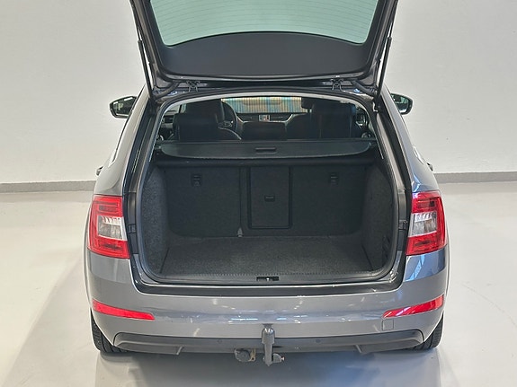 Skoda Octavia 14 of 30