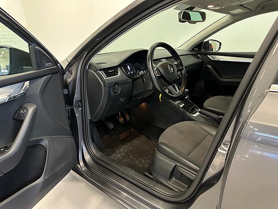 Skoda Octavia 16 of 30