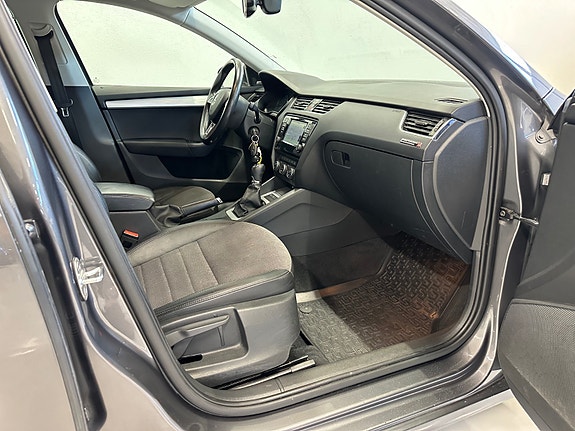 Skoda Octavia 10 of 30