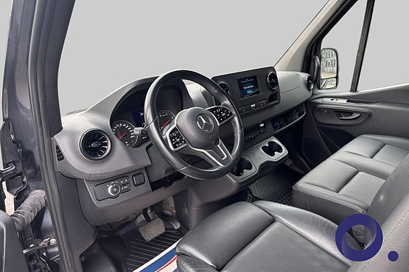 Mercedes-Benz Sprinter 319 13 of 19