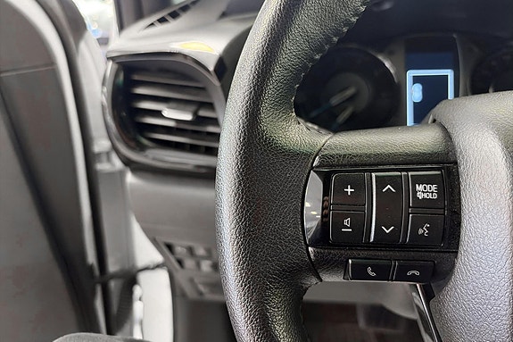 Toyota HiLux 15 of 19
