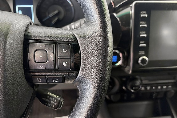 Toyota HiLux 16 of 19