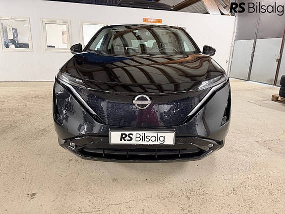 Nissan Ariya 4 of 30
