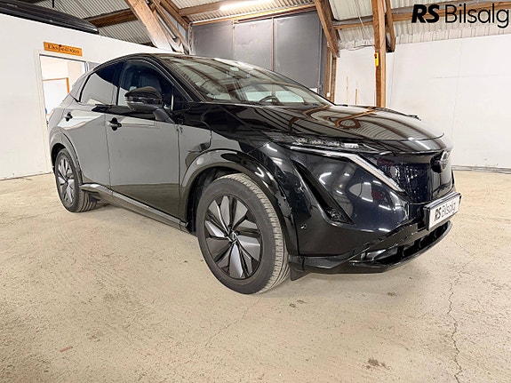 Nissan Ariya 7 of 30