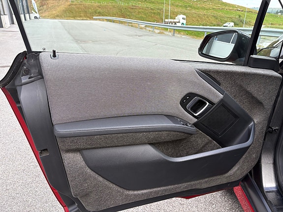 BMW i3 12 of 30