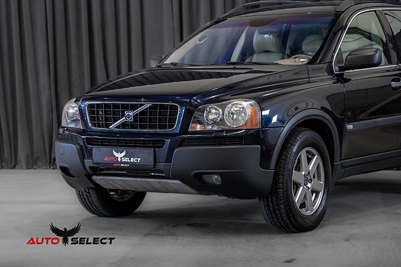 Volvo XC90 7 of 30