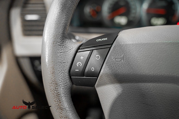 Volvo XC90 26 of 30