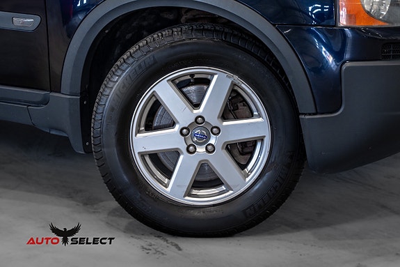 Volvo XC90 3 of 30