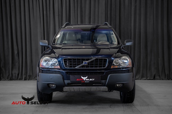 Volvo XC90 5 of 30